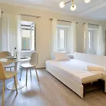 Island Suite, Old Town