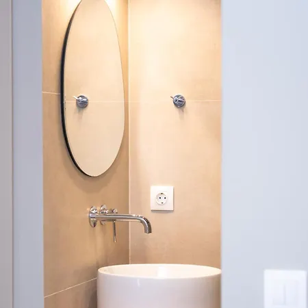 Island Suite, Old Town