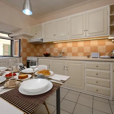 Apartment Island Suite, Old Town *
