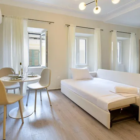 Island Suite, Old Town